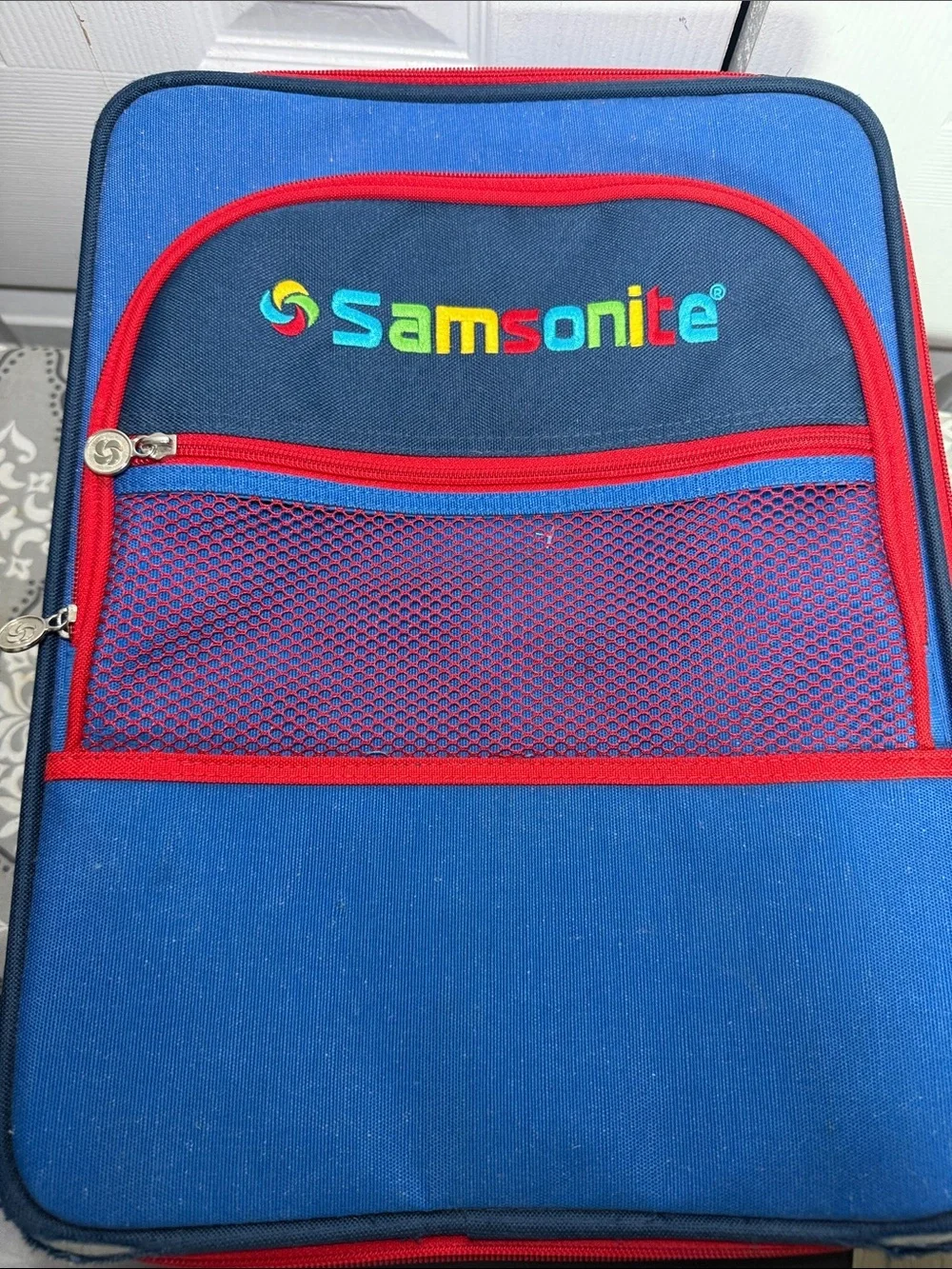 Vintage Samsonite Kids Rainbow Carry On Luggage 16